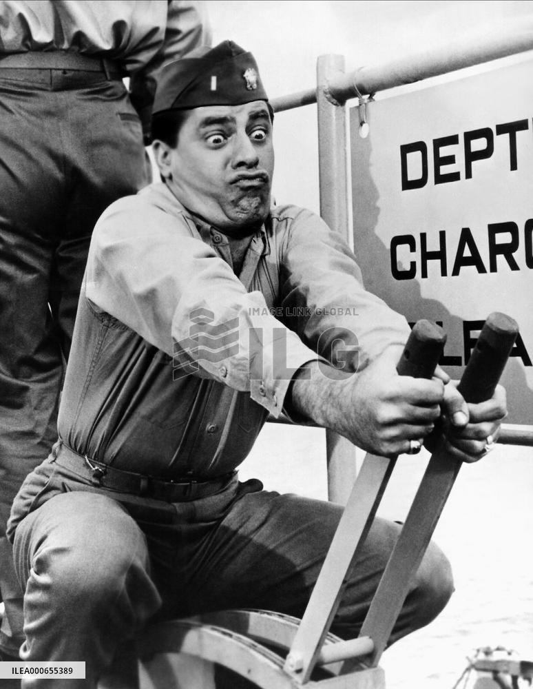 Don'T Give Up The Ship film (1959)