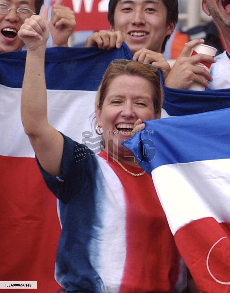 (3)Supporters in Incheon