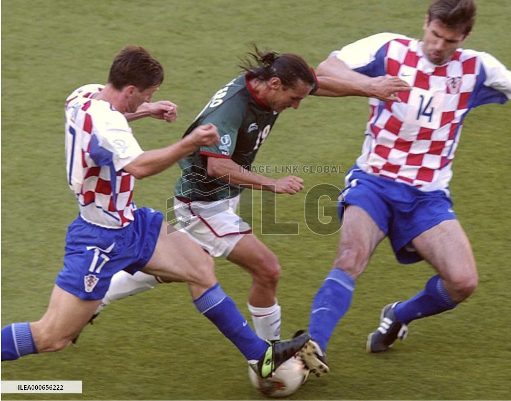 (4)Mexico beat Croatia 1-0