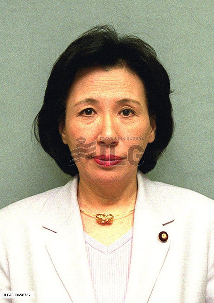 Ex-Foreign Minister Tanaka to leave LDP