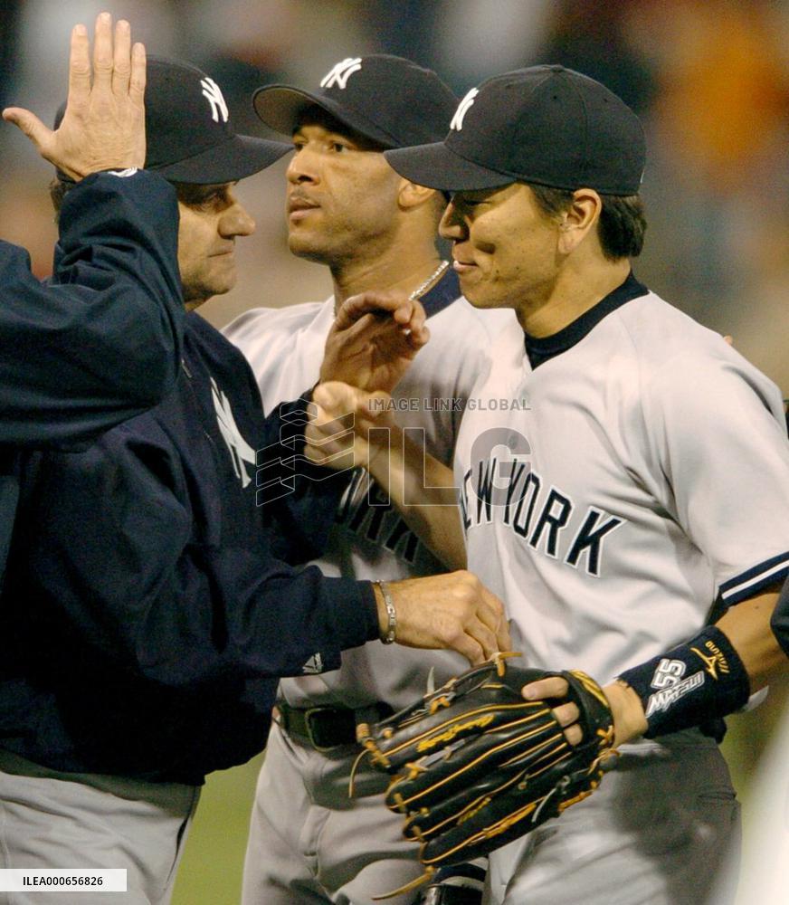 (3)Yankees edge Twins to reach AL Championship Series