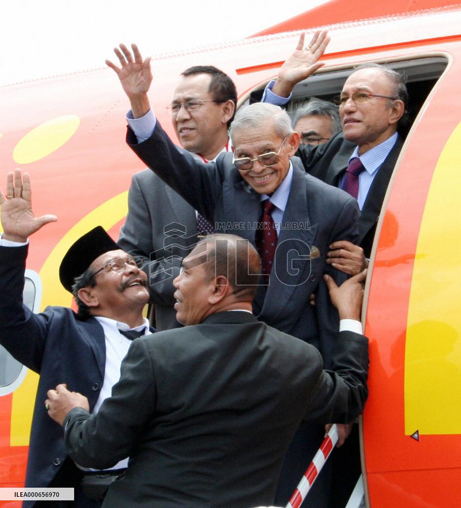 Ex-top Aceh rebel leader returns home after 30 years in exile