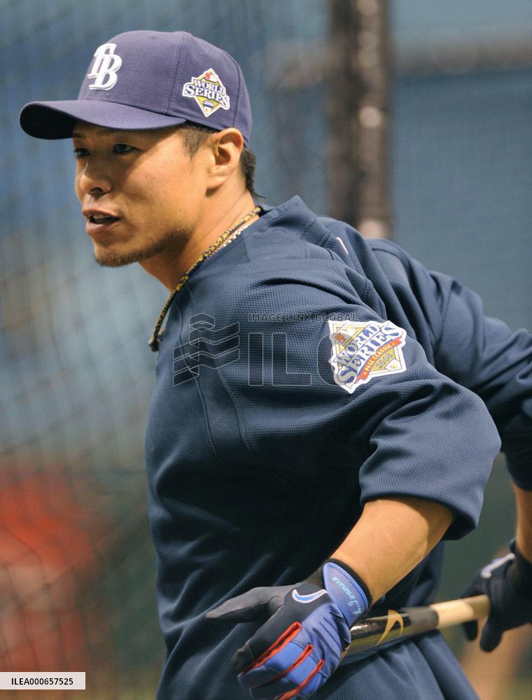 Rays' Iwamura practices wearing 'World Series' cap and jersey