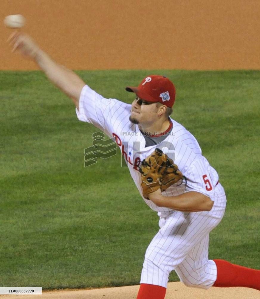 Phillies beat 10-2 Rays in Game 4 of World Series