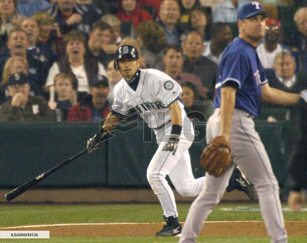 Ichiro extends all-time single-season hits record to 260