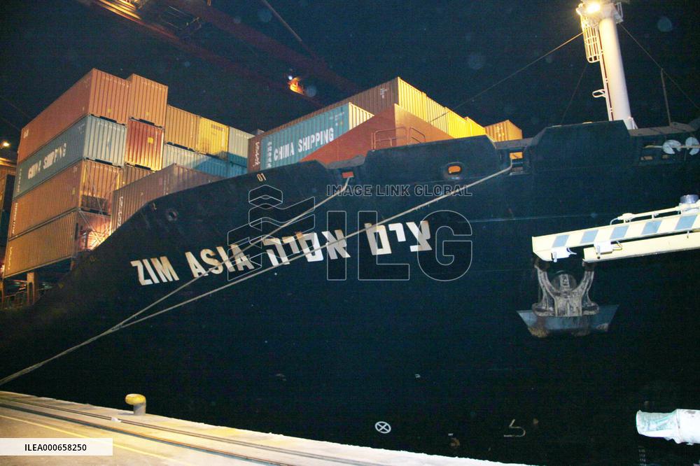 Japan examines collision-tied Israeli ship in Hong Kong