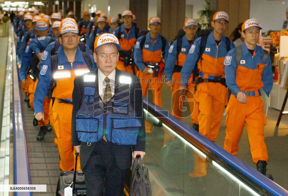 Japan emergency rescue team leaves for quake-hit Pakistan