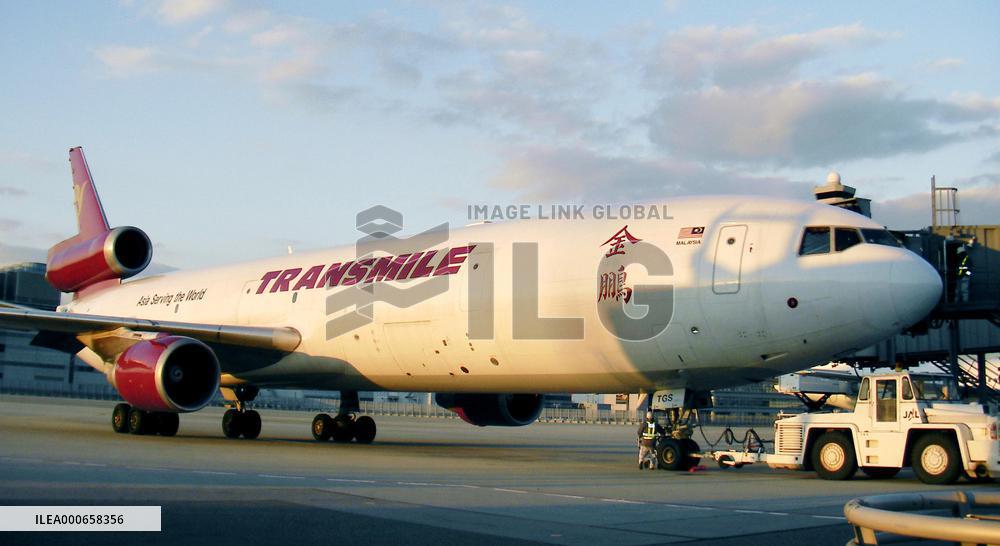 Cargo plane makes emergency landing after pilot loses consciousn
