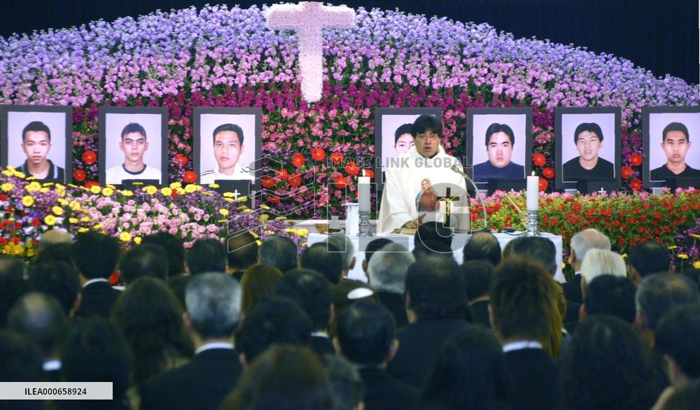 Memorial service held for 7 Brazilians killed in pileup