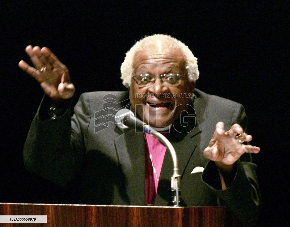 Tutu speaks at Hiroshima International Peace Summit