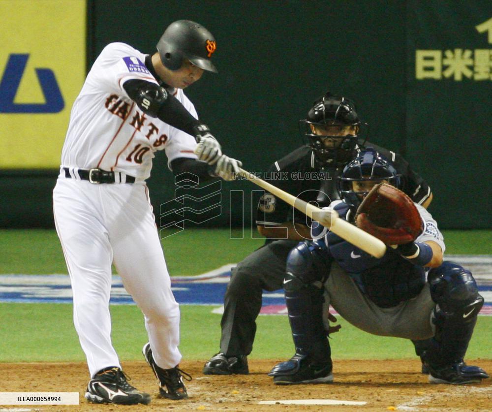 MLB players on Japan tour