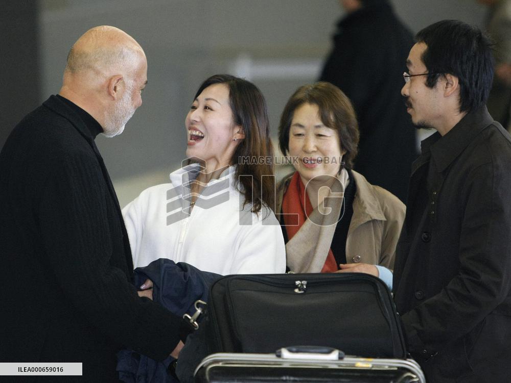 Doctor returns to Japan after release from abduction in Ethiopia