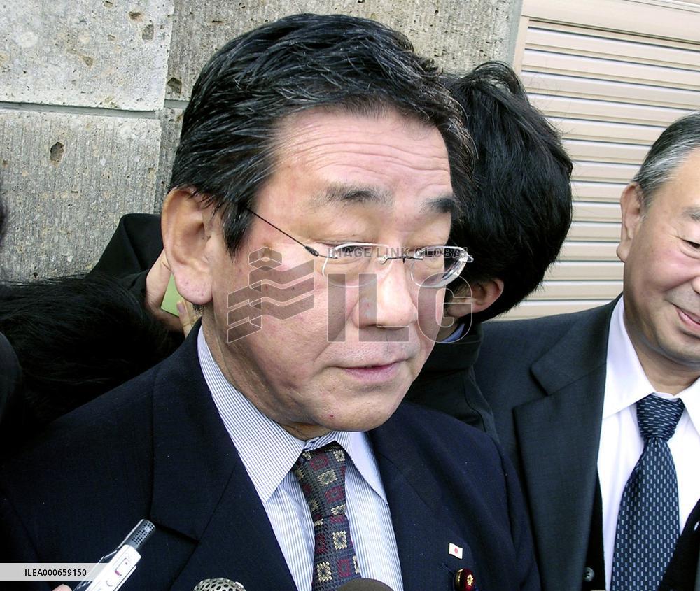 Lawmaker Nishimura admits to violating Attorneys Law