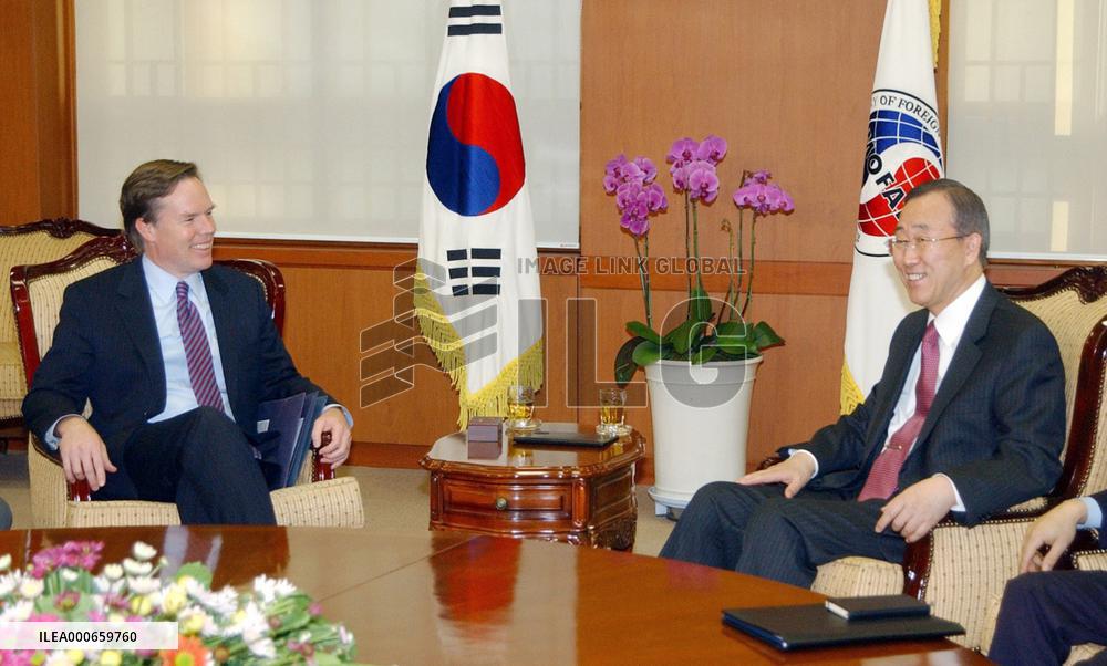 S. Korea, U.S. deny N. Korea nuclear weapons state status