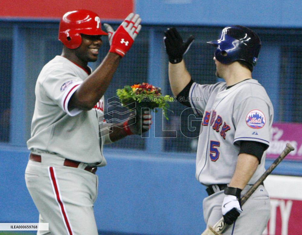 Major leaguers again beat Japan All-Star team