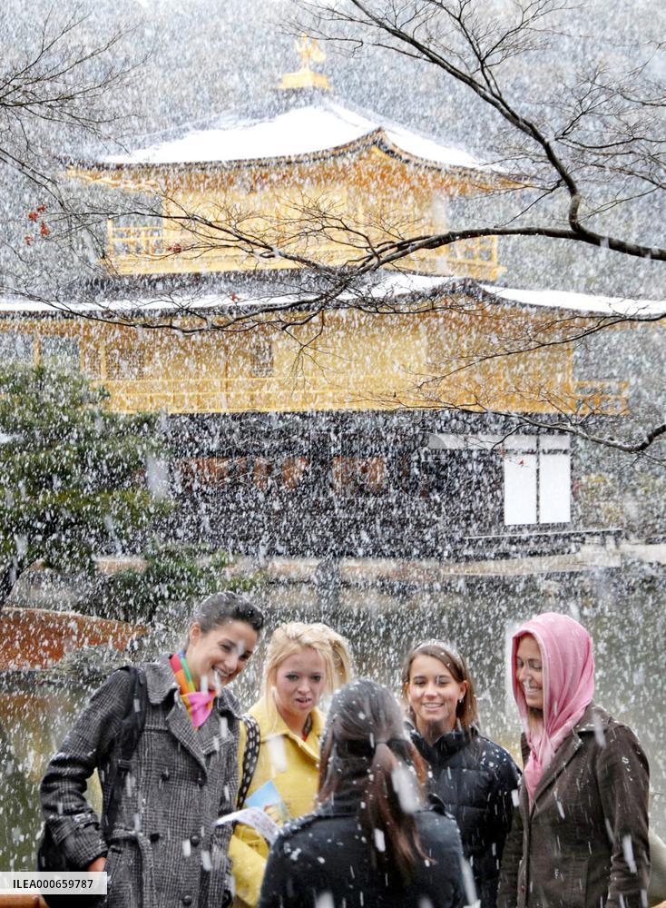 Snowy facelift at Golden Pavilion