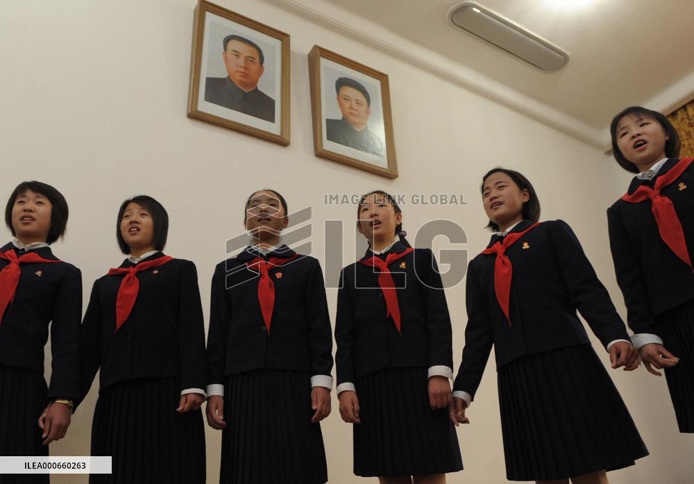 N. Korea children at Pyongyang academy