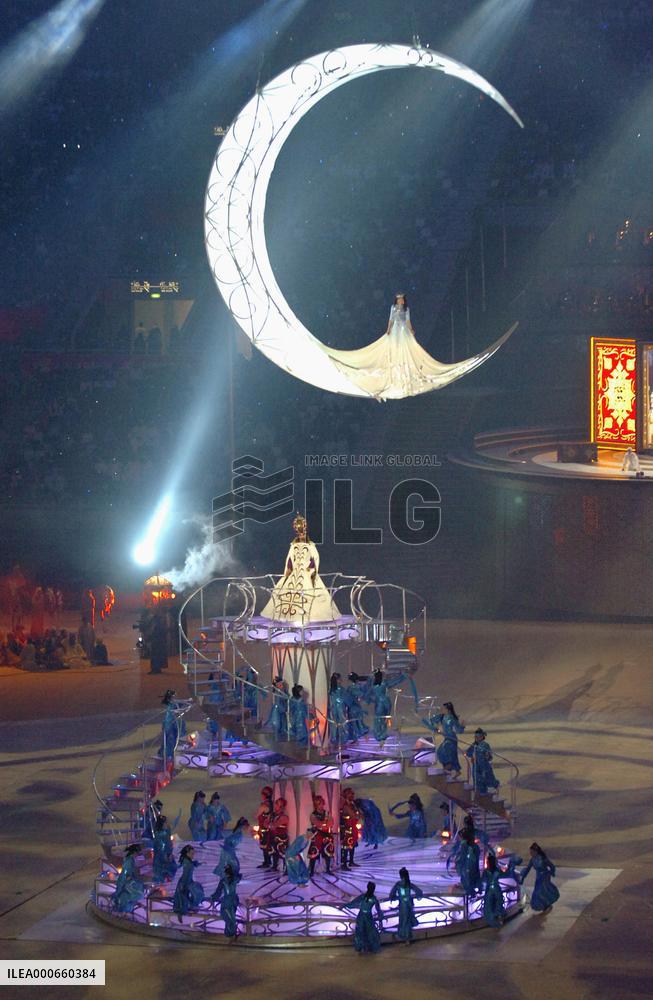 Qatar stages 'Arabian Nights' spectacle to end Asian Games
