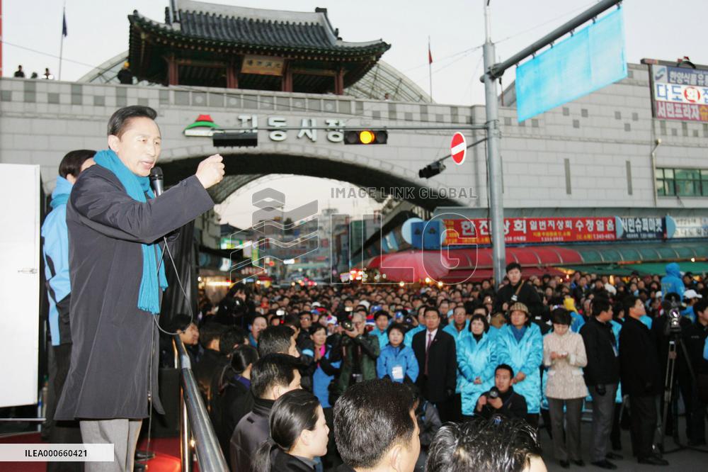 S. Korea parliament votes to reopen probe on presidential hopefu