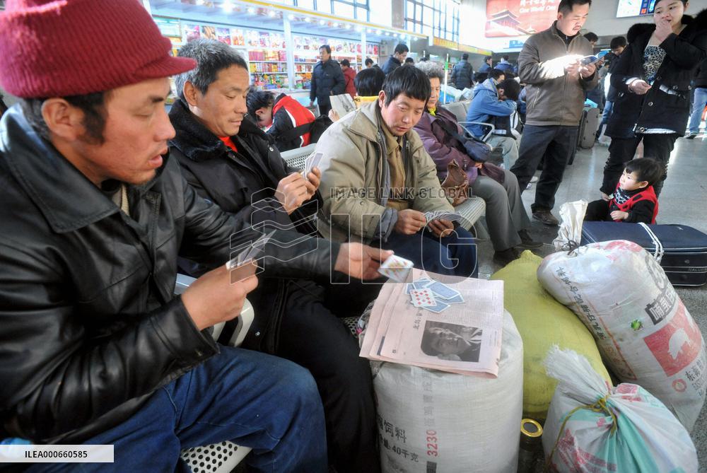 China's economic growth slows to 9% in 2008