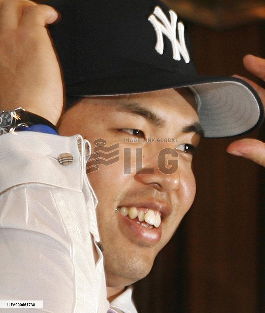 Igawa debuts as New York Yankee