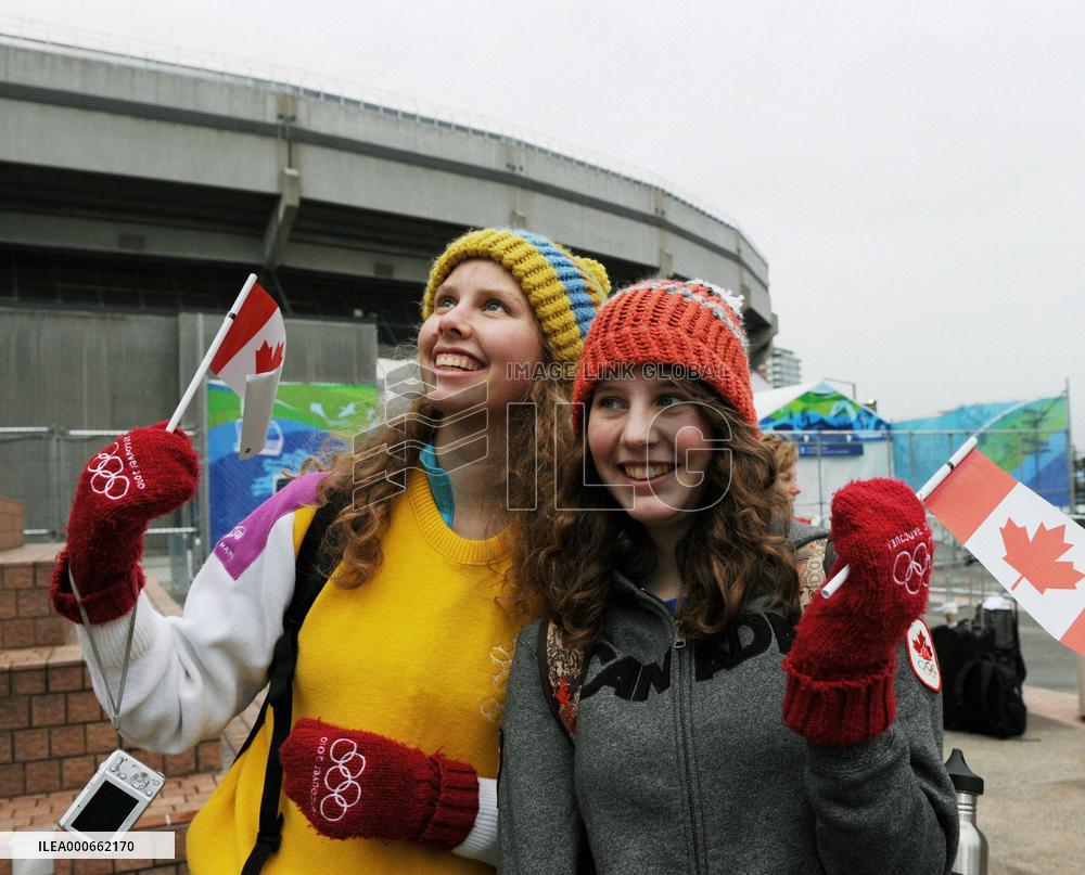 Vancouver awaits Olympics opening ceremony