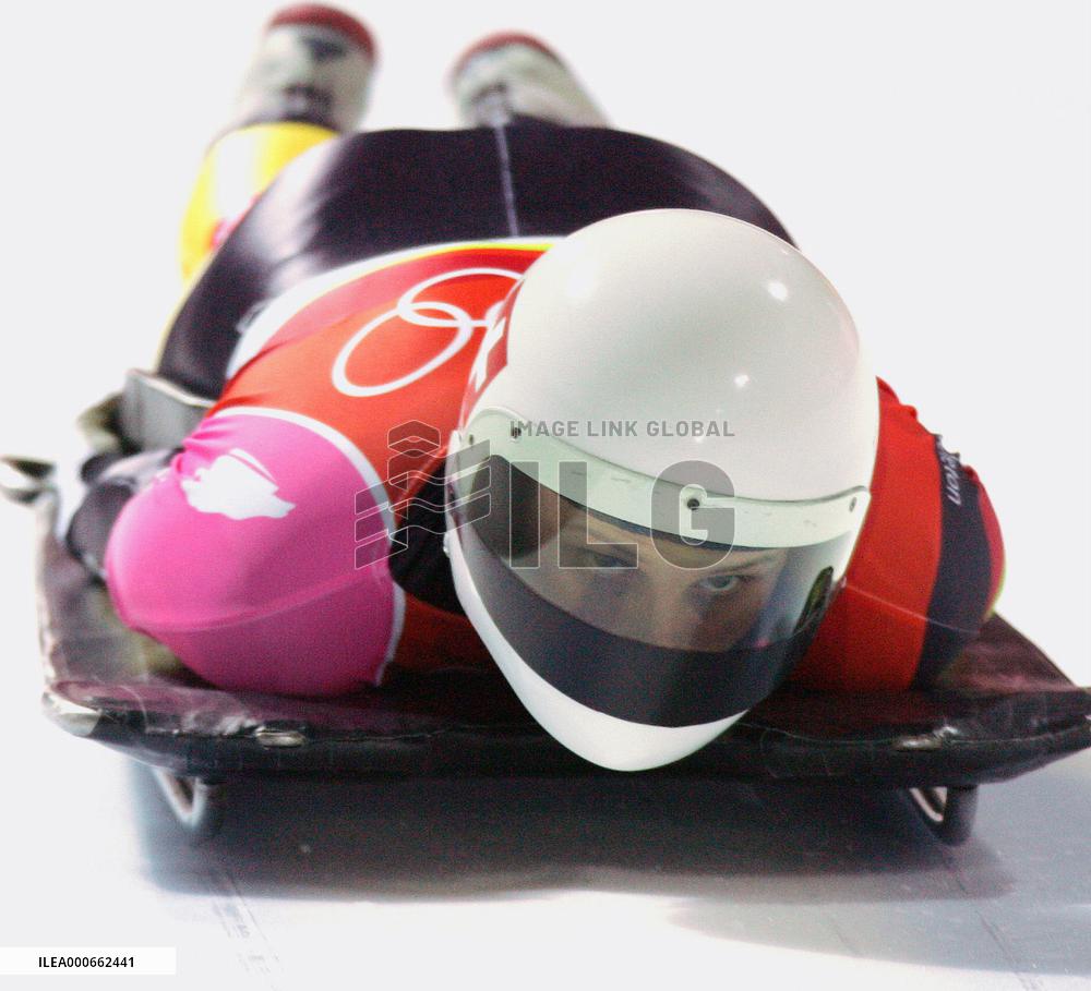 Pedersen wins gold in skeleton