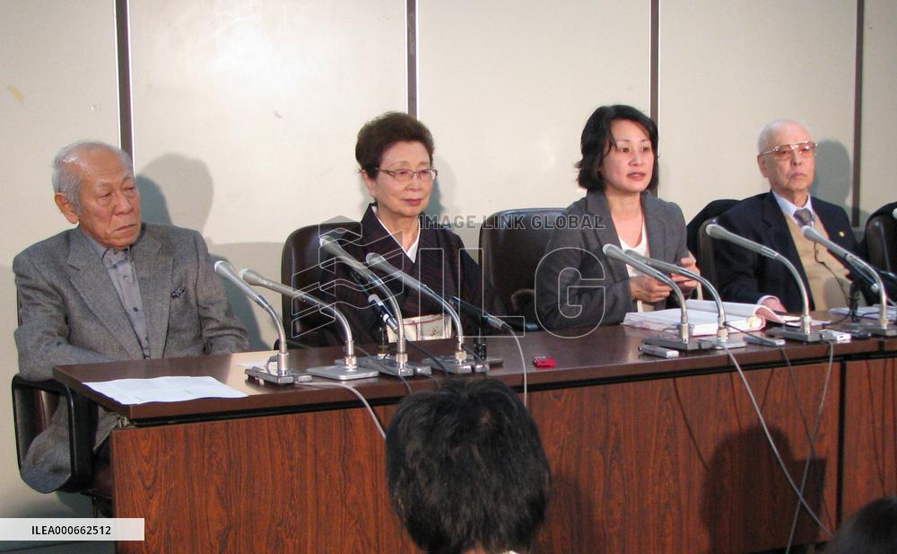Info disclosure on secret pact sought to ensure democracy