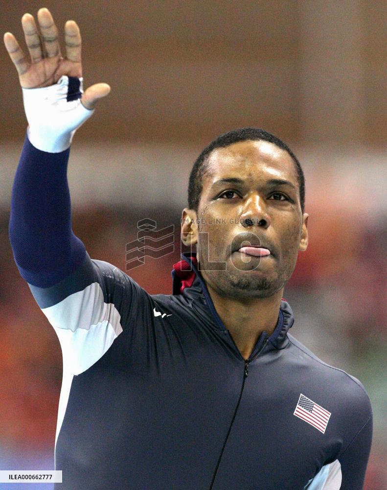 America's Davis wins gold in men's 1,000-m speed skating