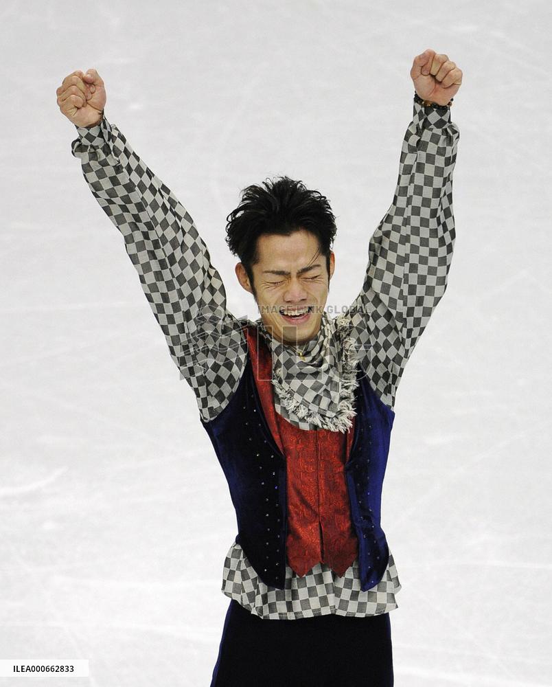Japan's Takahashi wins bronze in men's figure skating