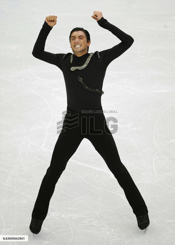 Lysacek wins gold at Vancouver Olympics