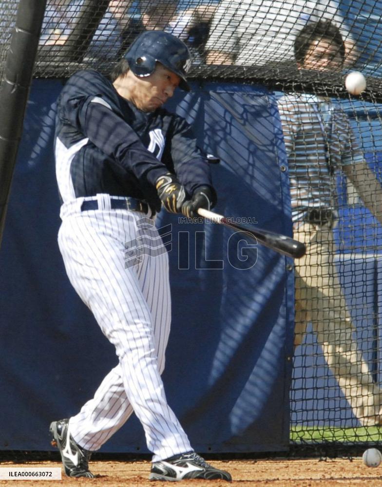 Yankees' Matsui in batting practice