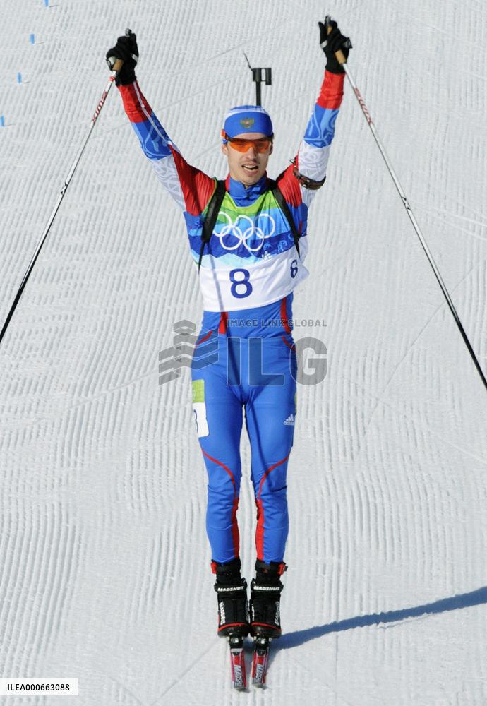 Russia's Ustyugov wins men's 15-km mass start biathlon