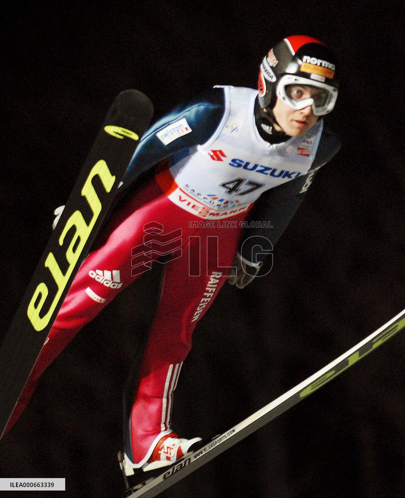 Ammann grabs gold in large hill in Sapporo