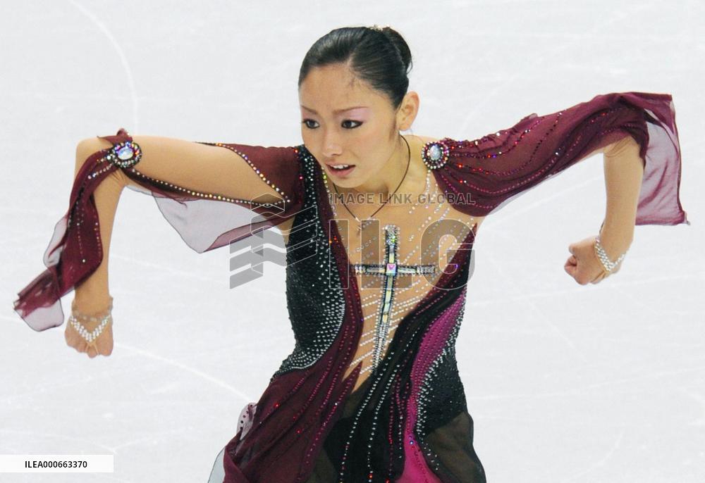 Ando finishes 4th in women's short program