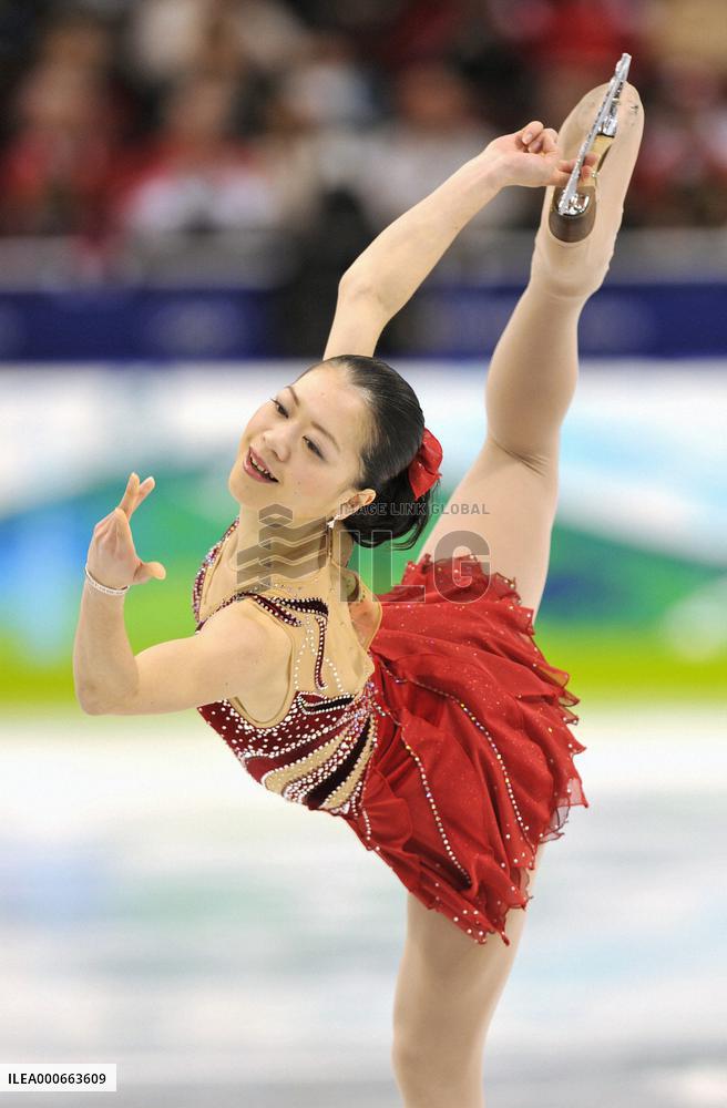 Suzuki finishes 8th in women's figure skating