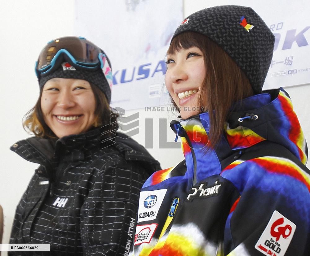 Doi, Fujimori practice snowboard cross in Sapporo for Olympics