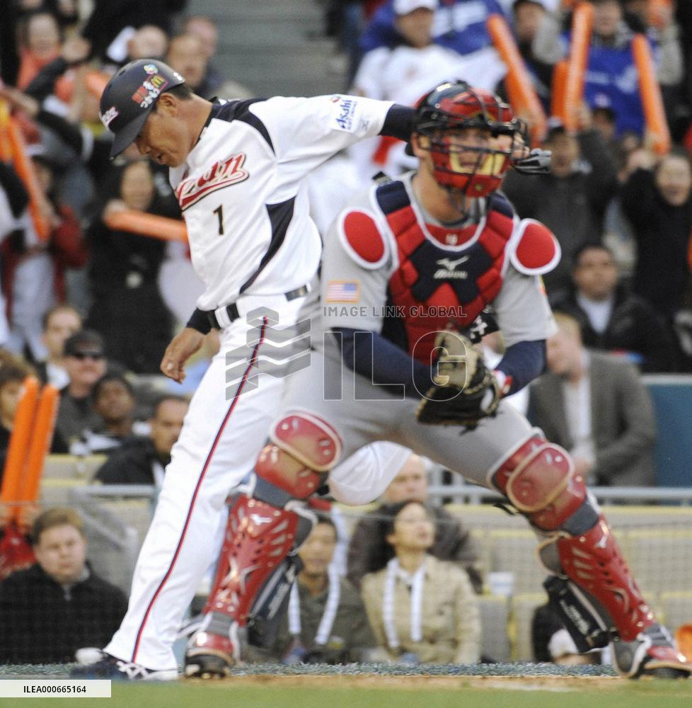 Japan vs U.S. in WBC semifinal game in Los Angeles