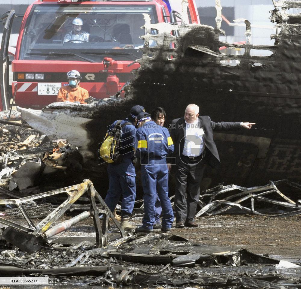 FedEx cargo plane crash-lands at Narita airport, 2 dead