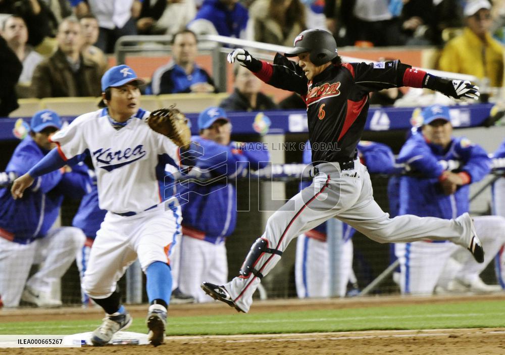 Japan vs. S. Korea in WBC final at Dodger Stadium