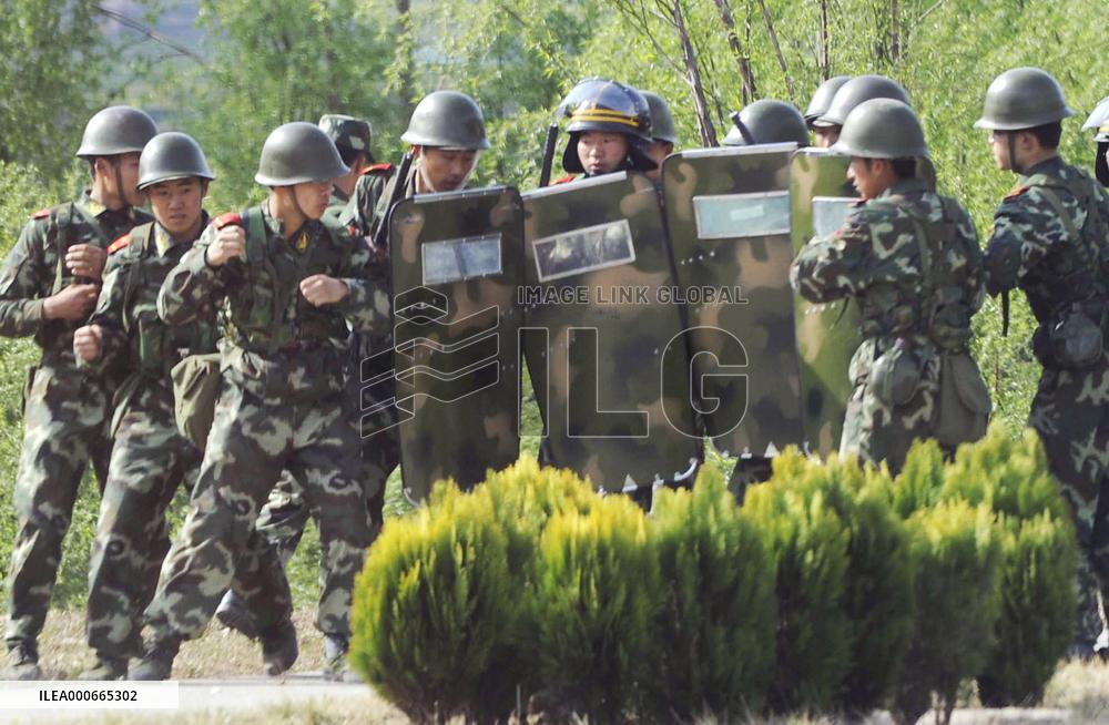 Riot police seen training in ethnic Tibetan area of China