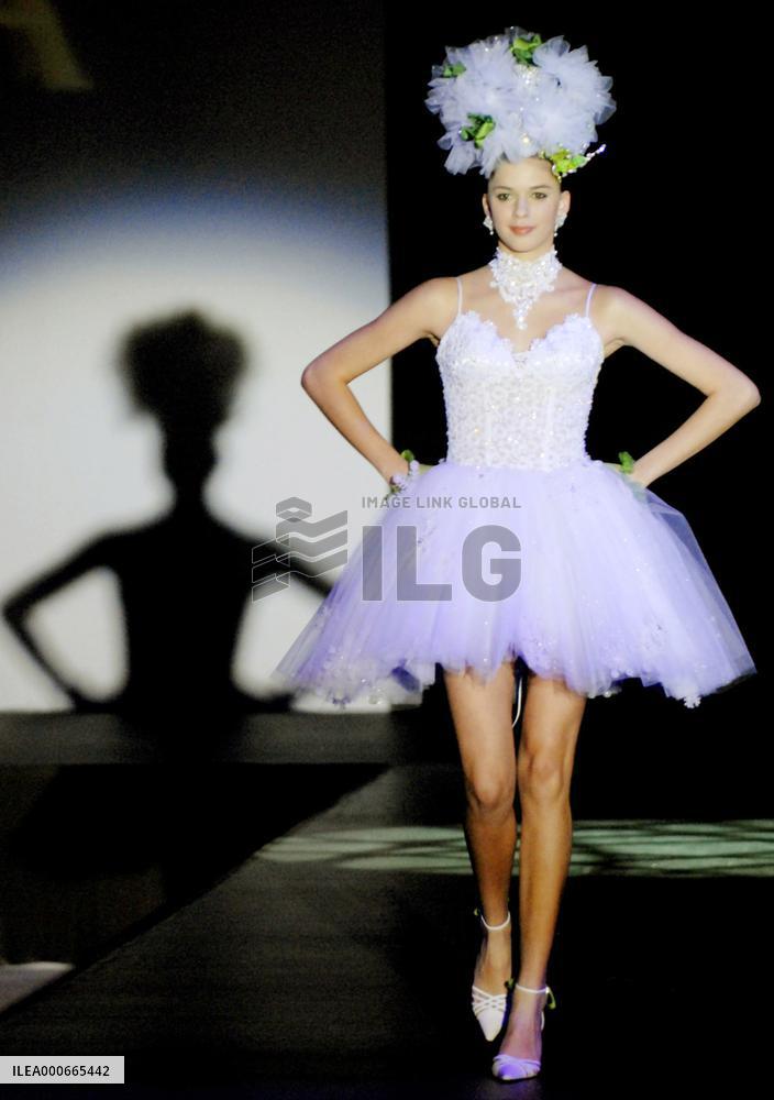 ''Tokyo Girls Collection'' on display at Beijing fashion show