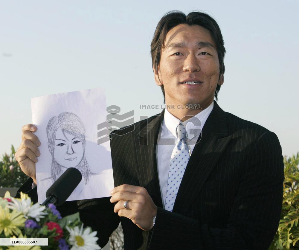 Love at 1st sight for newlywed Yankees star Matsui