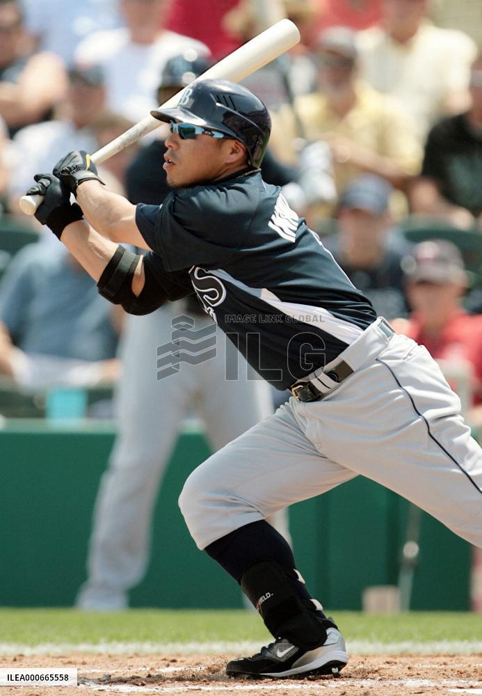 Iwamura triples against Twins