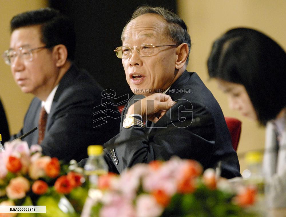 Chinese foreign minister criticizes Abe over comfort woman remar