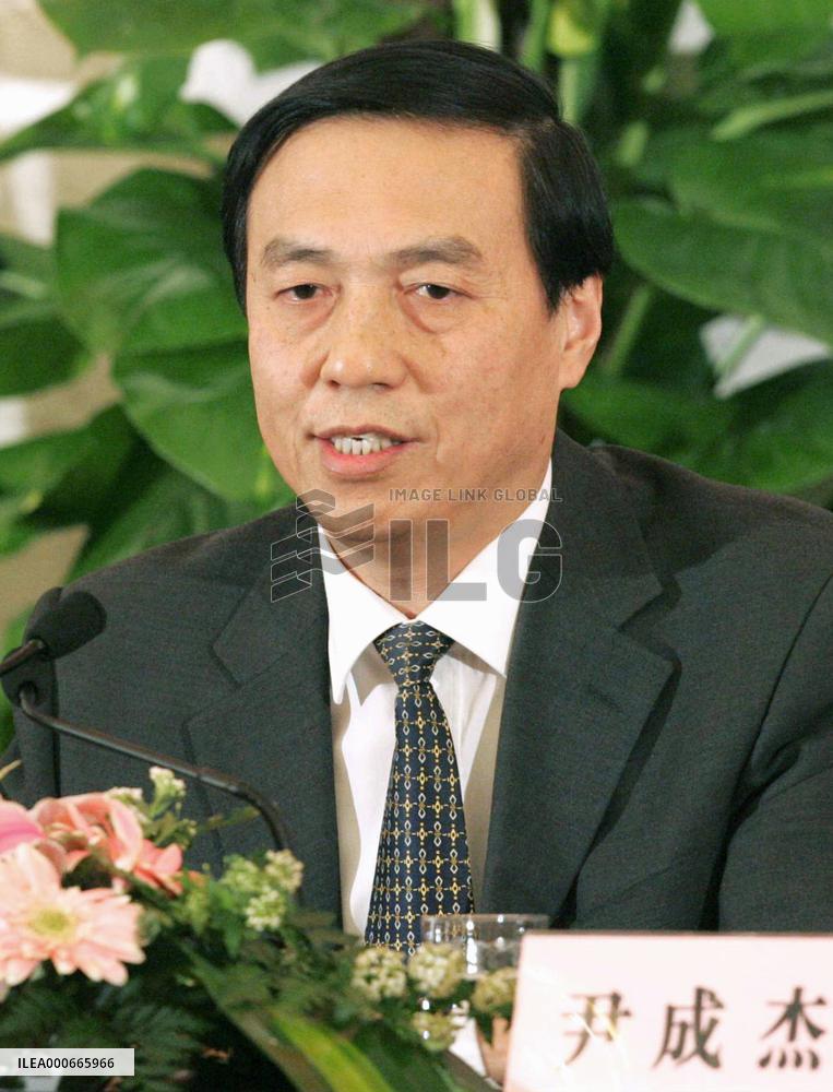 China changing policy to stop rural land seizures
