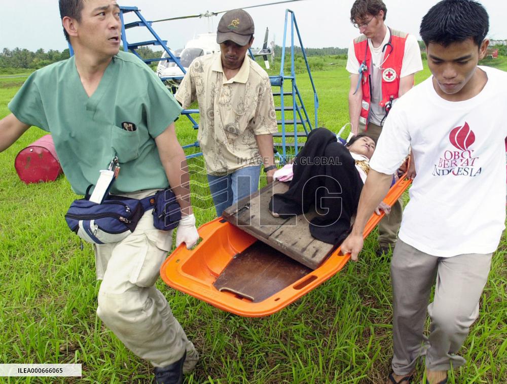 (12)Scenes from Indonesia's Nias and Simeuleu islands after quak