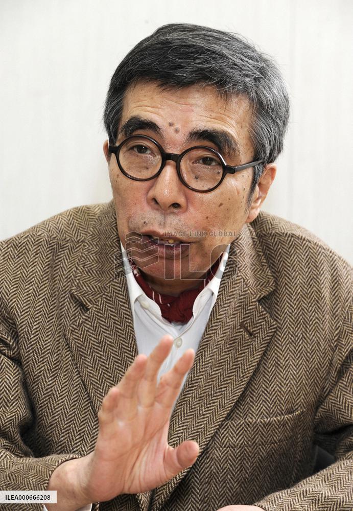 Playwright, peace activist Hisashi Inoue dies at 75