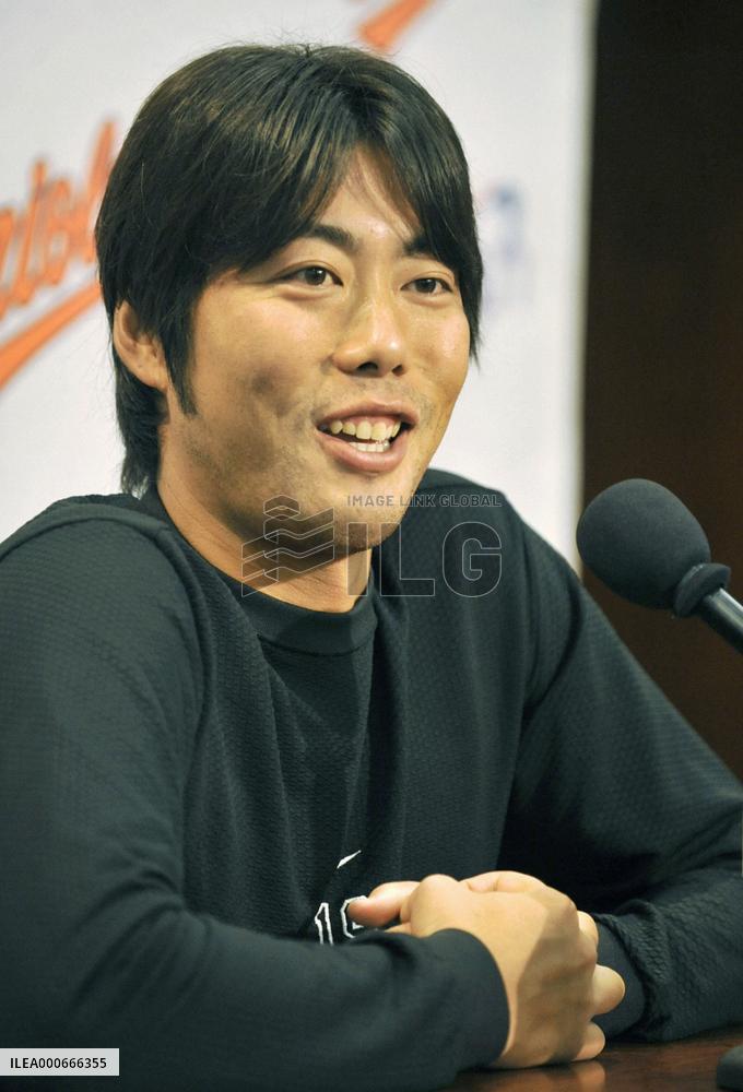 Orioles' Uehara earns 2nd win