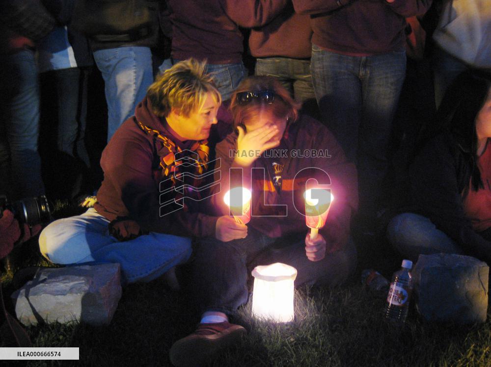 People mourn Virginia Tech shooting victims